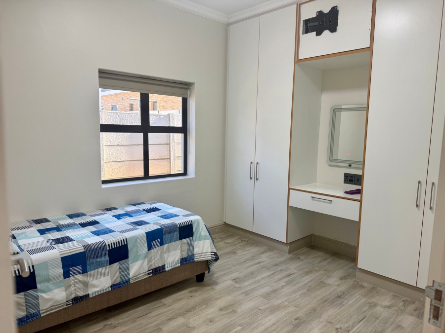5 Bedroom Property for Sale in Tafelzicht Western Cape
